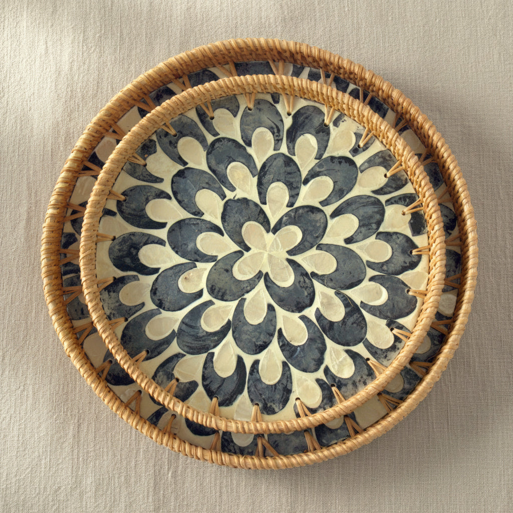 BLOOM ROUND SEASHELL TRAY