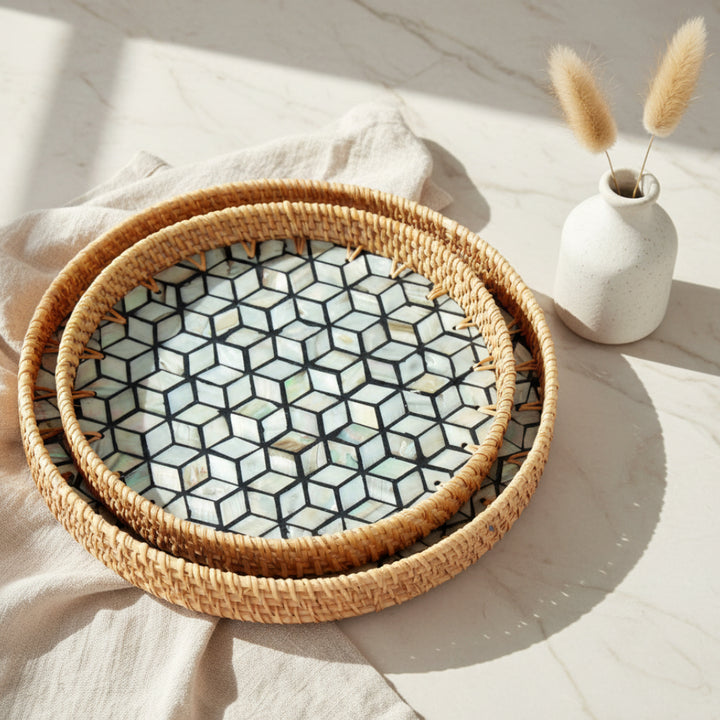 GEOMETRIC WONDER ROUND SEASHELL TRAY