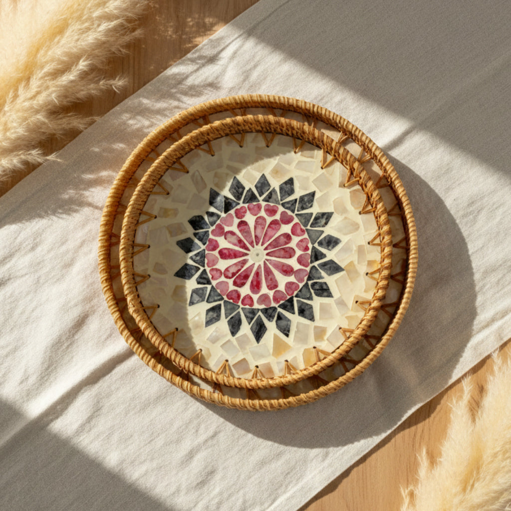 BLUE & PINK ROUND SEASHELL TRAY