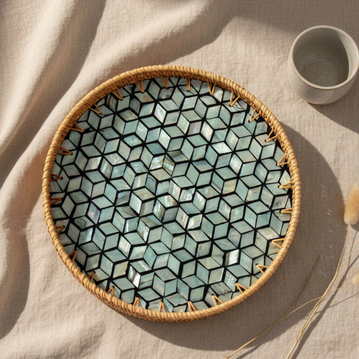 GEOMETRIC WONDER ROUND SEASHELL TRAY