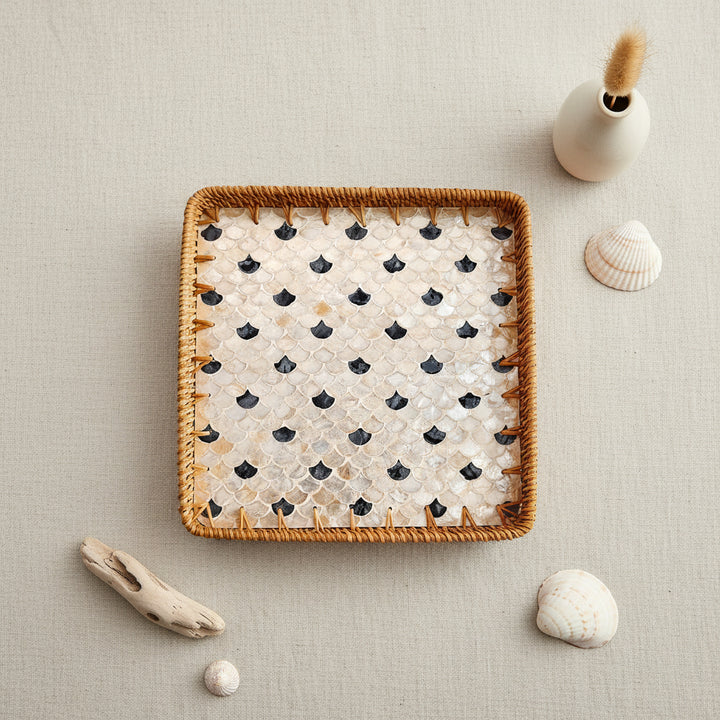 SCALES SQUARE SEASHELL TRAY
