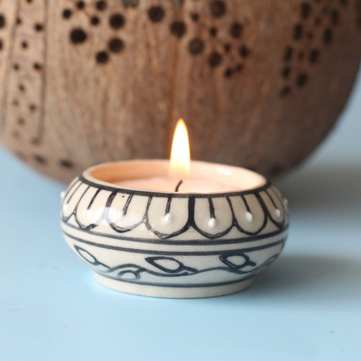 2-Set Surprised Eyes Tea Light Candle Holders