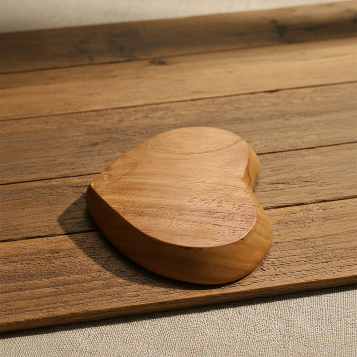 TEAK HEART SAUCER