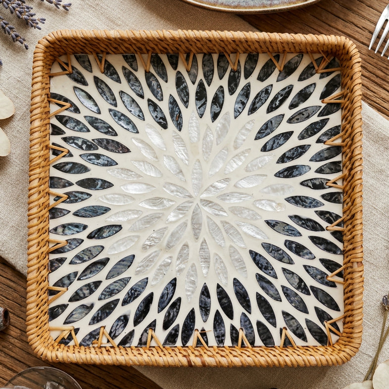 BLUE RAINDROP SQUARE SEASHELL TRAY