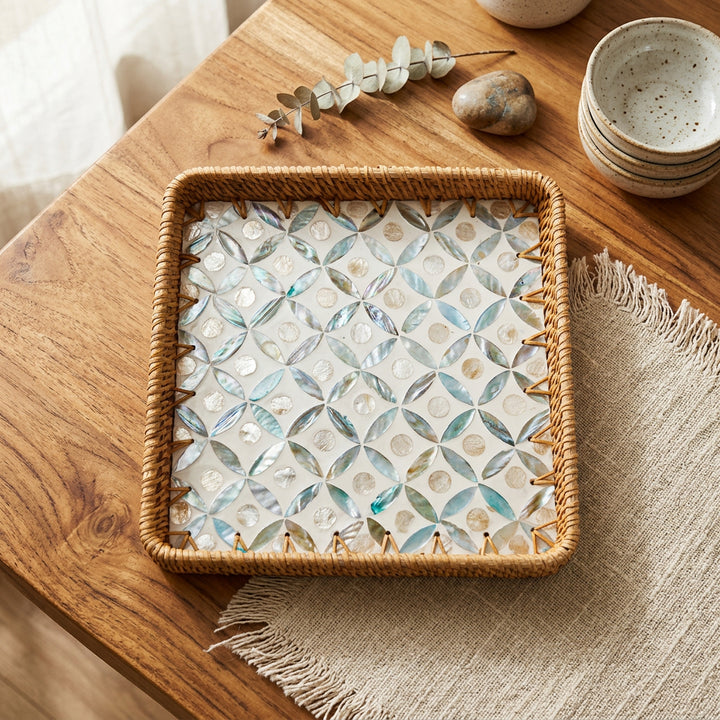 BLUE DIAMOND SQUARE SEASHELL TRAY
