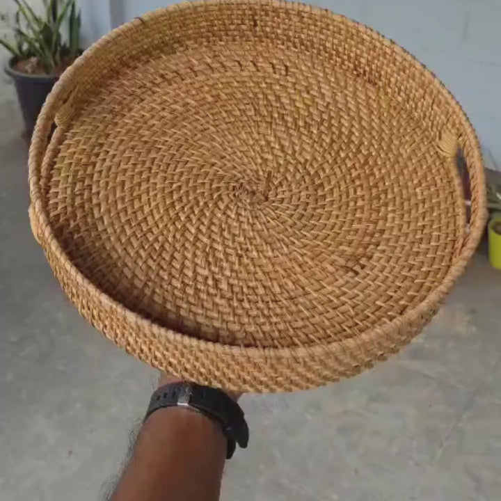RATTAN ROUND SERVING TRAY