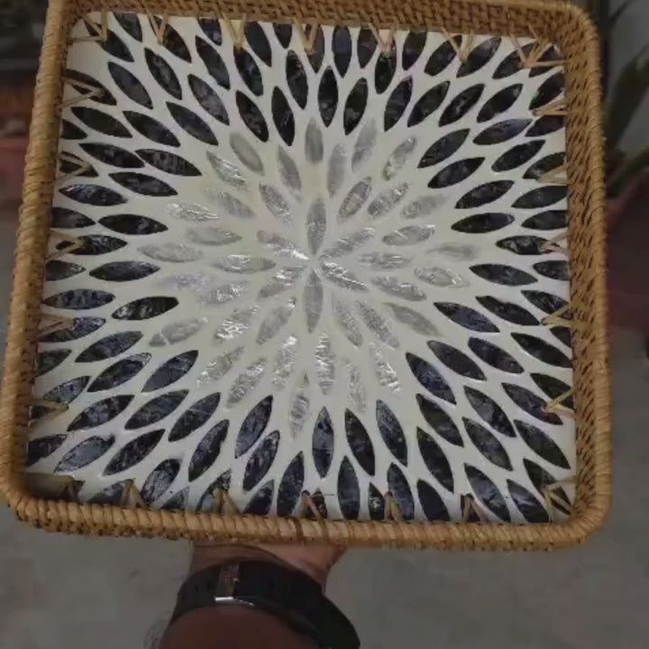 BLUE RAINDROP SQUARE SEASHELL TRAY
